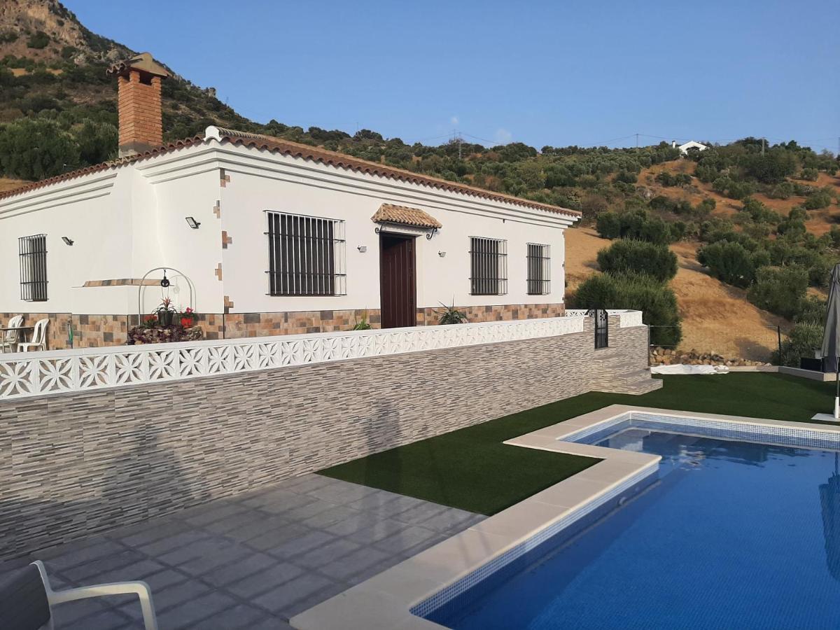 Vivienda Rural Villa Madrid Alcazar El Gastor Bagian luar foto