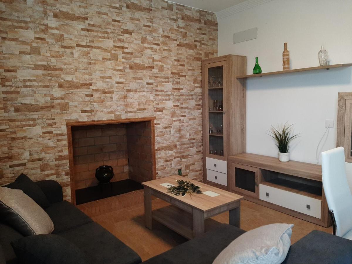 Vivienda Rural Villa Madrid Alcazar El Gastor Bagian luar foto
